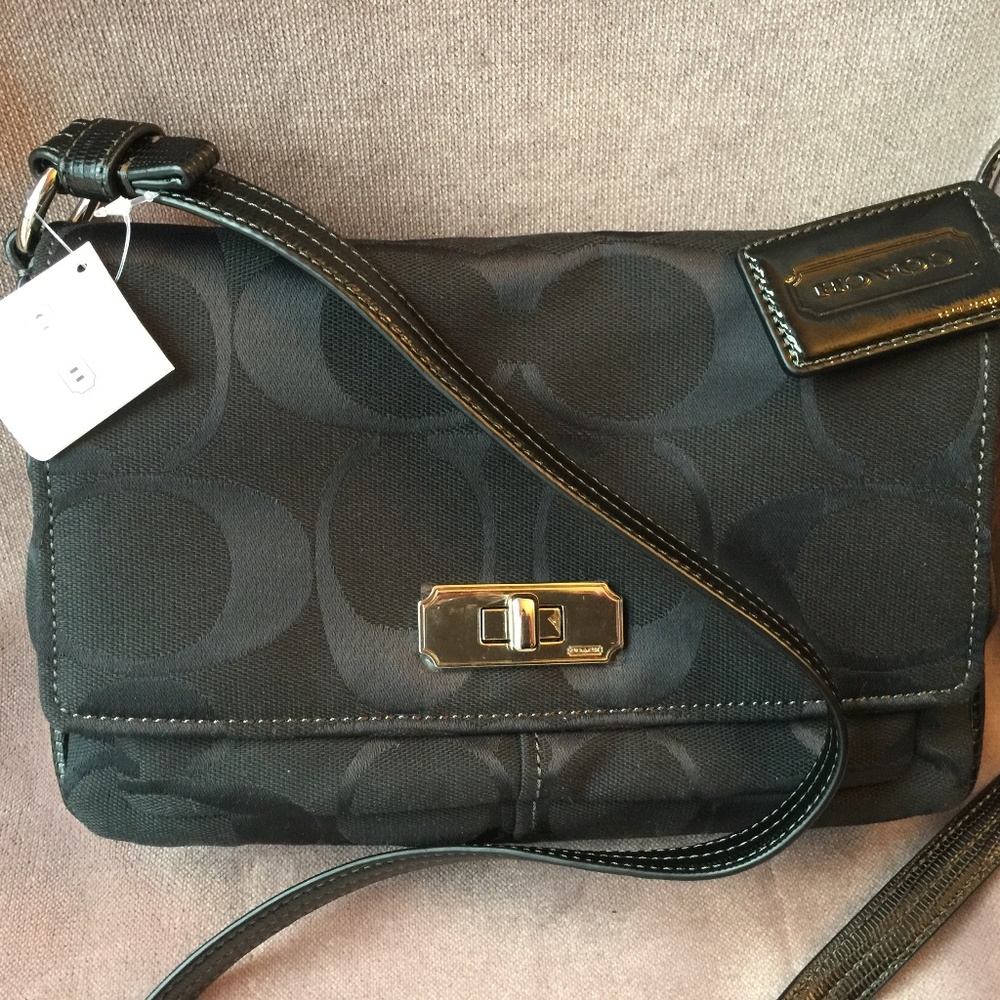 COACH Chelsea Black Crossbody NWT (19-152)